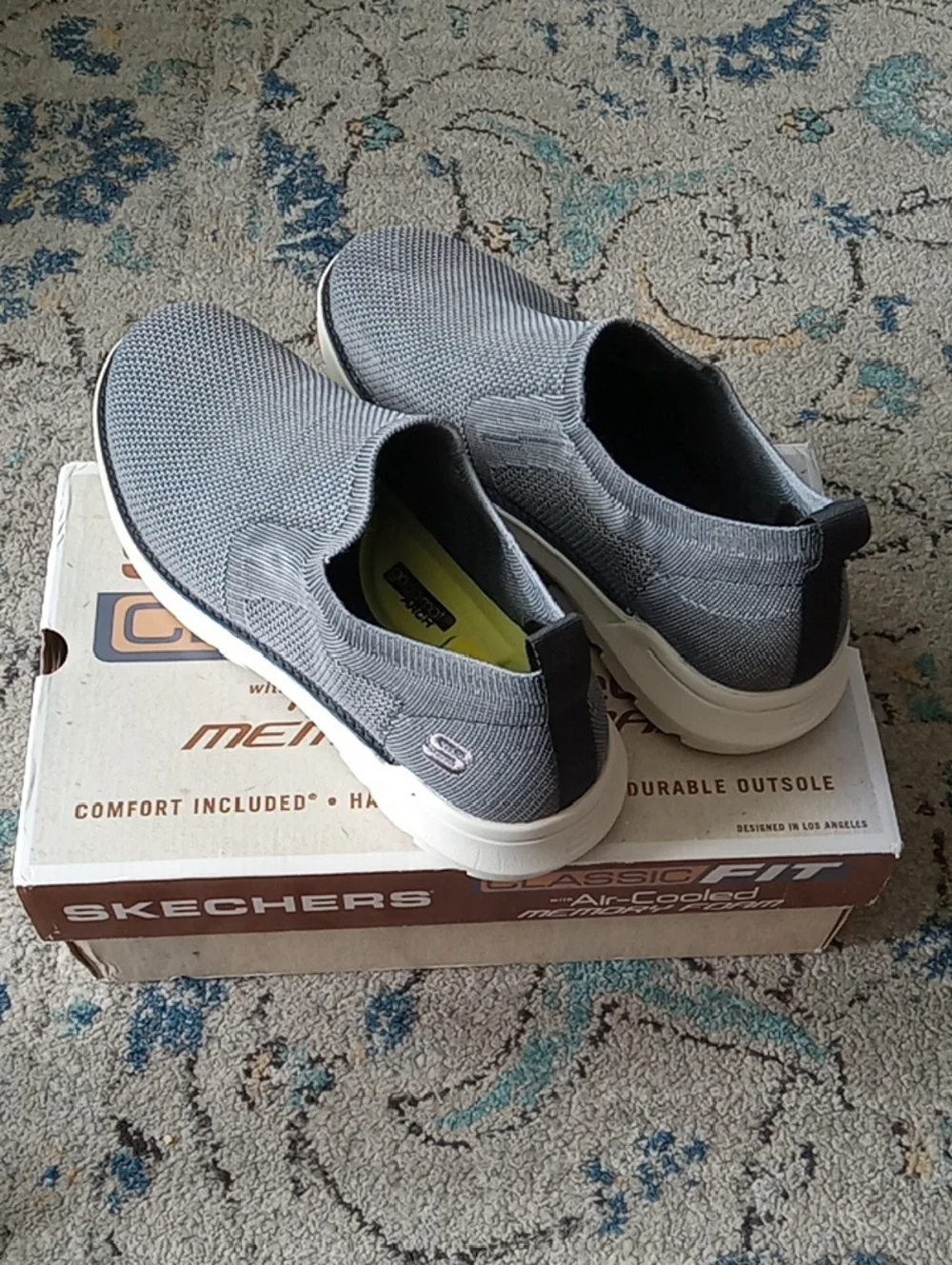 Skechers Men’s Gray Knit Slip-On Casual Loafers-NEW